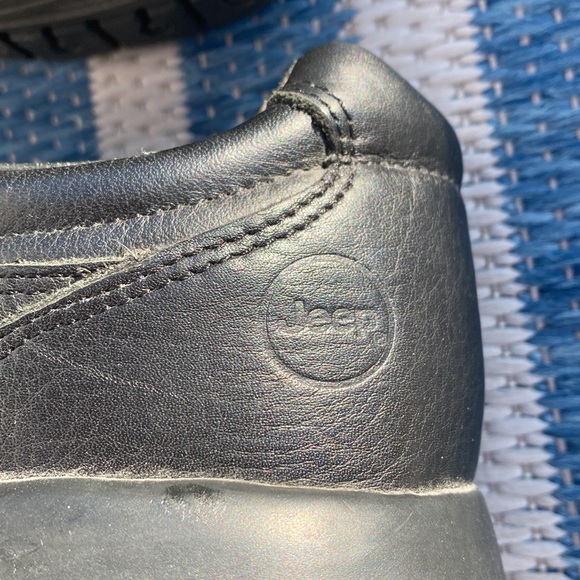 Mens JEEP Black Leather Slip-ons with MEMORY FOAM Foot Bed! In EUC Size 9 EU 43 - Picture 4 of 9